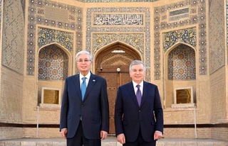 Президентҳои Ӯзбекистон ва Қазоқистон бо мероси таърихии Бухоро шинос шуданд