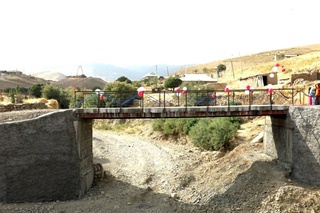 Сурхондарёлик отахон Ҳаж зиёратига жамғарган маблағи ҳисобидан янги кўприк қурди