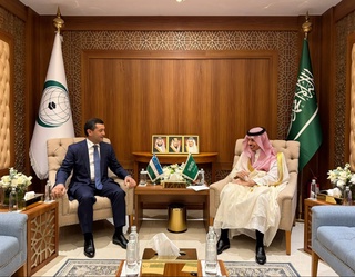 ТИВ раҳбари Саудия Арабистони Подшоҳлиги ташқи ишлар вазири билан учрашди