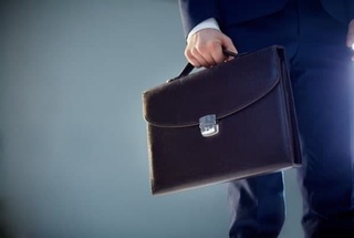 Ёшлар етакчиси ўзи ким? Уларнинг фаолиятидан аҳолига бирон бир наф борми?