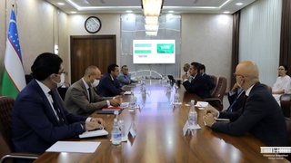 Вазири молия бо намояндагони ширкати "ACWA Power"-и Арабистони Саудӣ мулоқот кард