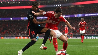 «Барселона» выиграла у «Бенфики», дважды проигрывая два мяча