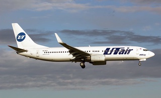 Петербургдан Самарқандга учаётган самолётда носозлик чиқди