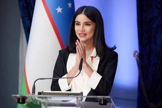 “Bolalarimizga ilhom baxsh etish, ularni toʻgʻri yoʻlga boshlab, bilim choʻqqilariga yetaklash mahorati uchun sizdan minnatdorman”