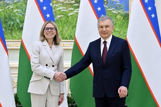 Өзбекстан Президенти Жәҳән банки менен кең көлемли шерикликтиң нәтийжелерин қанаатланыўшылық пенен атап өтти