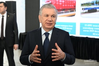 Президент бо имкониятҳои корхонаи рехтагариву механикӣ шинос шуд