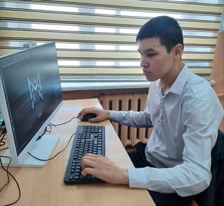 Девятиклассник навоийской школы зарабатывает до 70 долларов в месяц за счет IT