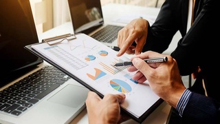 Благоприятный деловой климат в сфере услуг - залог экономического ускорения