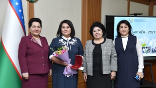 Состоялась церемония вручения нагрудного знака «Мўътабар аёл»