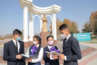 “Она тилим - онажоним тили бу”