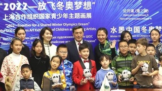 Центр народной дипломатии ШОС направил 50 картин юных художников Узбекистана на выставку в Китай