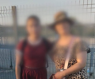 Бахтсиз ҳодиса туфайли онасидан маҳрум бўлган қиз хориждан ватанга қайтарилди