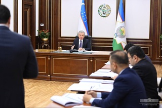 Янги йилда инвестиция сиёсатини амалга ошириш ва “яшил” энергетикани ривожлантириш масалалари муҳокама қилинди