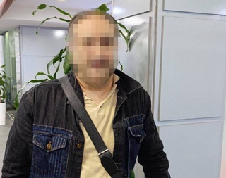 Интерпол: Аз Русия соҳибкори узбекистонӣ, ки ба дуздии 9 миллион доллар айбдор мешавад, экстрадитсия шуд