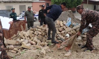 Андижонда кўпйиллик чинорлар кесиб ташланди