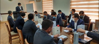 Давлат бошқаруви академияси битирувчилари билан очиқ мулоқот бўлиб ўтди