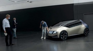 BMW  қайта ишланадиган  материаллардан тайёрланган биринчи электрокарни тақдим этди