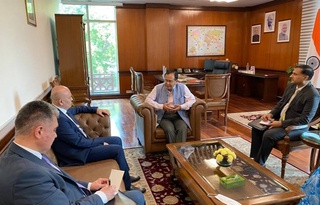 Фурқат Сидиқов Үндістан мемлекеттік сыртқы істер министрі, мемлекеттік білім беру министрімен кездесті