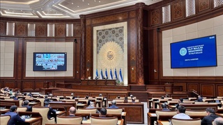 Одобрен Закон по совершенствованию узбекского алфавита, основанного на латинской графике