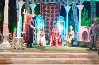 Navoiy siymosi va asarlari sahnada