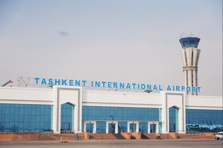 Шамол туфайли бир неча самолёт Тошкентга қўнолмади