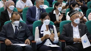 Алишер Қодиров учрашувда ўзини ўзи бошқариш органлари фаолиятига эътибор қаратди