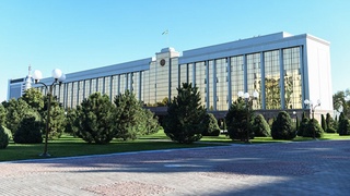 13 may: Vazirlar Mahkamasi bir kunda 8 ta hujjat qabul qilingan