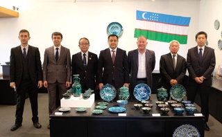 Япониянинг Масико шаҳарчасида риштонлик уста-кулол Бахтиёр Назировнинг кўргазмаси очилди