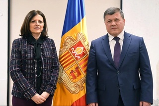 Өзбекстанның Андорраға биринши елшиси сыртқы ислер министрине исеним жарлықларының нусқаларын тапсырды