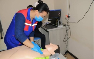 Врачей самаркандской «скорой» протестирует… манекен