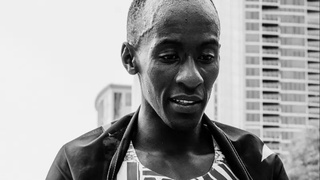 24 yoshli marafon yugurishi bo'yicha jahon rekordchisi avtohalokatga uchrab hayotdan ko'z yumdi