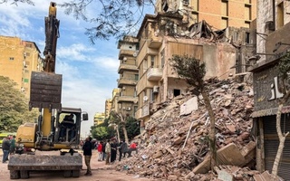 Мисрда бинонинг қулаб тушиши оқибатида 10 киши ҳаётдан кўз юмди