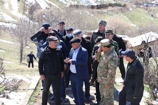 Чироқчида Амир Темурнинг қаровсиз ҳайкали бор