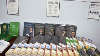 O'zbek adabiyoti — Amerikada
yoxud Nyu-Yorkdagi “Ziyo Art” o'zbek maktabiga tuhfa