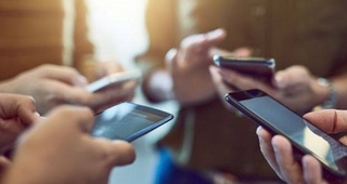 Дар давоми се моҳ ба Ӯзбекистон 885,8 ҳазор телефон ворид карда шуд