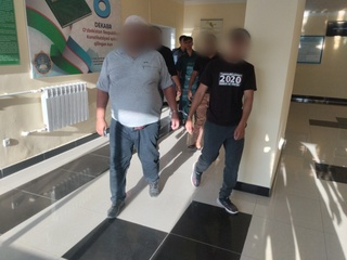 Қамалмаслик учун 3 нафар ота суд залидаёқ алимент қарздорлигини тўладилар