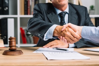 Jismoniy shaxslarga davlat hisobidan yuridik yordam koʻrsatiladi