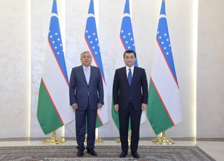 Baxtiyor Saidov Qirgʻiz Respublikasining yangi tayinlangan elchisidan ishonch yorliqlari nusxalarini qabul qildi