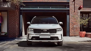 Sirdaryo viloyati hokimligi KIA Sorento Comfort pulini “Saxovat va koʻmak” jamgʻarmasiga yoʻnaltirdi