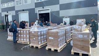 Второй борт МЧС России с гуманитарной помощью приземлился в Индии