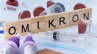Иммунолог назвал способ защититься от омикрон-штамма COVID-19