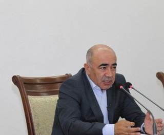 Зойир Мирзаев Чирчиқдаги уйларни сотишда коррупцион схема ишлаётганини танқид қилди