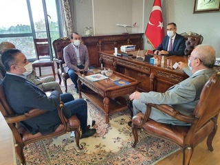 Маданият вазири туркиялик бир гуруҳ олимлар билан учрашди