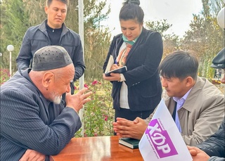 Депутат маҳаллада