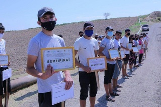 Наманганда мактаб битирувчиларига ер майдонлари берилмоқда