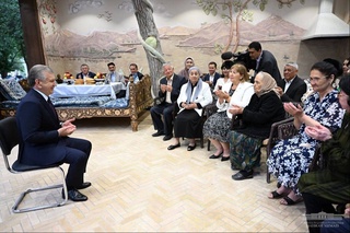 The President had a sincere conversation with mahalla residents