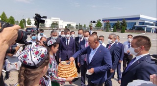 Turkiya tashqi ishlar vaziri Mavlut Chavusho‘g‘li Farg‘ona vodiysiga tashrif buyurdi
