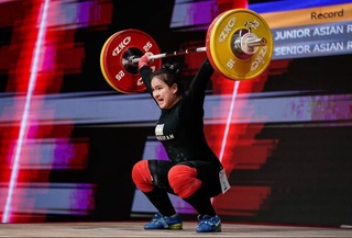 Нигора Сувонова завоевала 1 золотую и 2 серебряные медали на чемпионате Азии по тяжелой атлетике