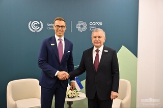 The President of Uzbekistan holds a meeting with the President of Finland