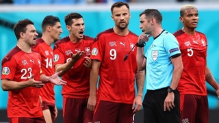 Швейцария уступила Испании лишь в серии пенальти